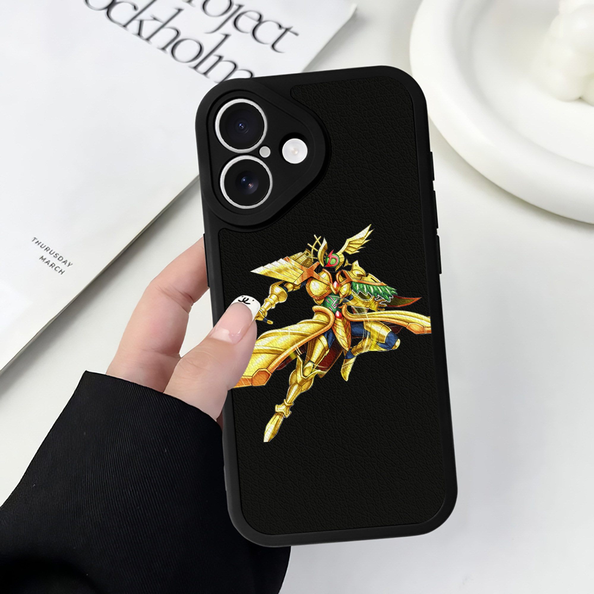 （画像用） 遊☆戯☆王 Yu-Gi-Oh! 【iPhone 16シリーズ対応】シリコンスマホケース（レザー調） 材質：シリコン